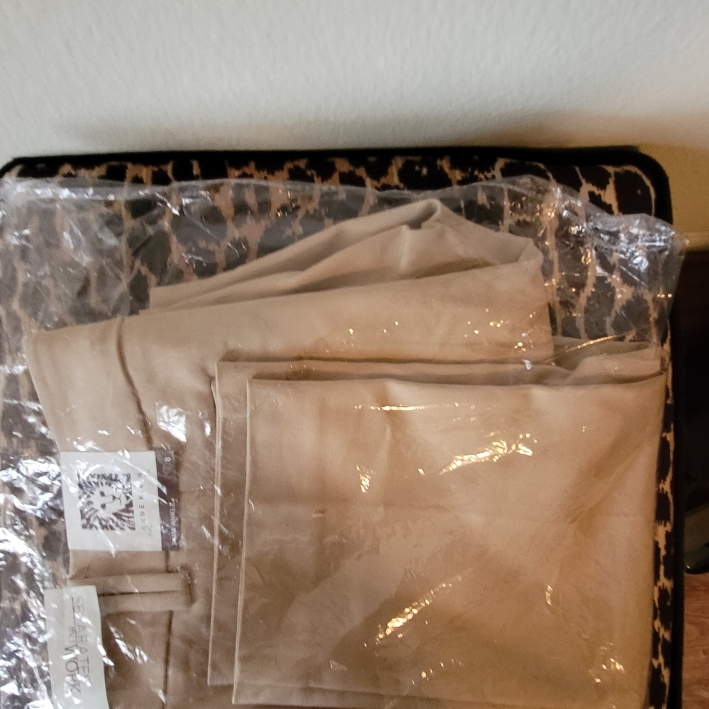 NWT Anne klein fitting slim ankle brown stretchy pants